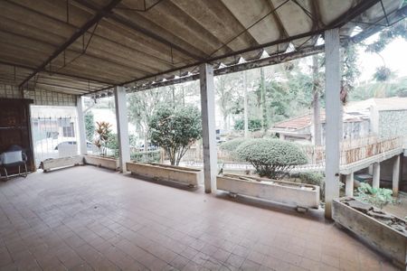 Casa à venda com 254m², 4 quartos e 2 vagas Casa à venda com 254m², 4 quartos e 2 vagasGaragem