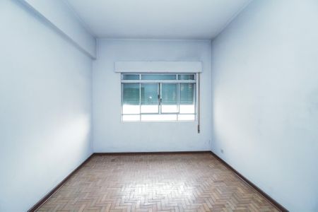 Casa à venda com 254m², 4 quartos e 2 vagas Casa à venda com 254m², 4 quartos e 2 vagasQuarto de Serviço