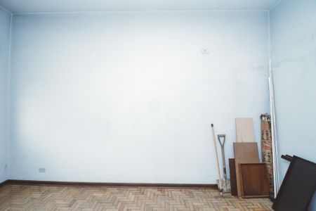 Casa à venda com 254m², 4 quartos e 2 vagas Casa à venda com 254m², 4 quartos e 2 vagasQuarto de Serviço