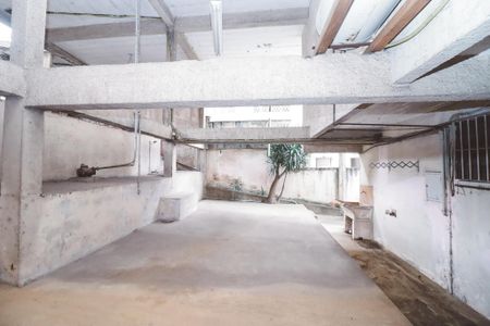 Casa à venda com 254m², 4 quartos e 2 vagas Casa à venda com 254m², 4 quartos e 2 vagasQuintal