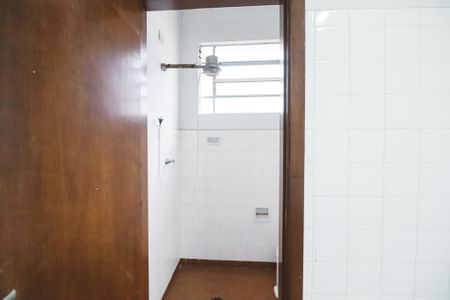 Casa à venda com 254m², 4 quartos e 2 vagas Casa à venda com 254m², 4 quartos e 2 vagasBanheiro de serviço