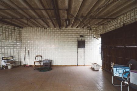 Casa à venda com 254m², 4 quartos e 2 vagas Casa à venda com 254m², 4 quartos e 2 vagasGaragem