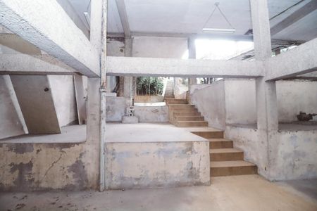 Casa à venda com 254m², 4 quartos e 2 vagas Casa à venda com 254m², 4 quartos e 2 vagasQuintal