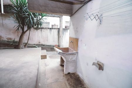 Casa à venda com 254m², 4 quartos e 2 vagas Casa à venda com 254m², 4 quartos e 2 vagasÁrea de Serviço 2