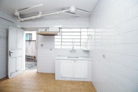 Casa à venda com 254m², 4 quartos e 2 vagas Casa à venda com 254m², 4 quartos e 2 vagasCozinha 2