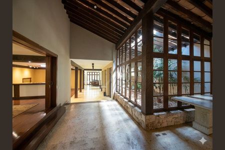 Casa à venda com 5 quartos, 900m² em Fazenda Morumbi, São Paulo