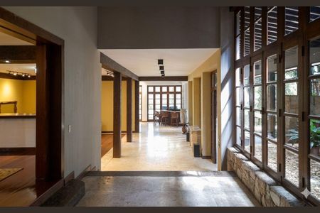 Casa à venda com 5 quartos, 900m² em Fazenda Morumbi, São Paulo