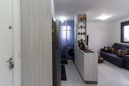 Apartamento à venda com 33m², 1 quarto e 1 vaga Apartamento à venda com 33m², 1 quarto e 1 vagaCozinha integrada com Área de Serviço