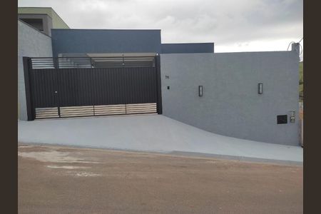 Casa à venda com 145m², 3 quartos e 4 vagas