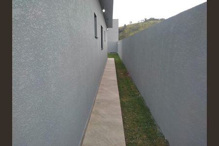 Casa à venda com 145m², 3 quartos e 4 vagas