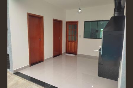 Casa à venda com 3 quartos, 145m² em Tres Cruzes, São Paulo