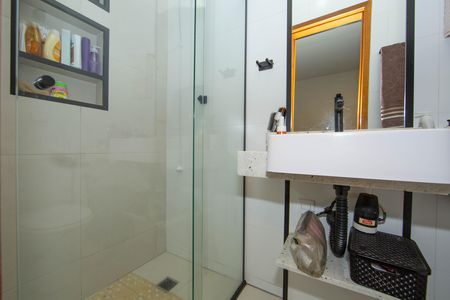 Apartamento à venda com 220m², 4 quartos e 3 vagas Apartamento à venda com 220m², 4 quartos e 3 vagasBanheiro da suíte
