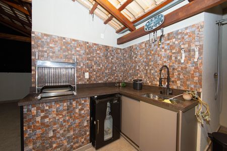 Apartamento à venda com 220m², 4 quartos e 3 vagas Apartamento à venda com 220m², 4 quartos e 3 vagasCobertura