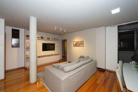 Apartamento à venda com 220m², 4 quartos e 3 vagas Apartamento à venda com 220m², 4 quartos e 3 vagasSala