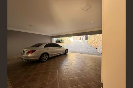 Garagem de casa à venda com 4 quartos, 547m² em City América, São Paulo