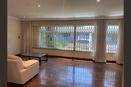 Casa à venda com 3 quartos, 165m² em Vila Regente Feijó, São Paulo