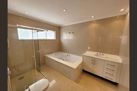 Casa à venda com 3 quartos, 165m² em Vila Regente Feijó, São Paulo