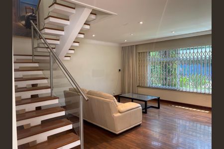 Casa à venda com 3 quartos, 165m² em Vila Regente Feijó, São Paulo