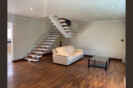Casa à venda com 3 quartos, 165m² em Vila Regente Feijó, São Paulo
