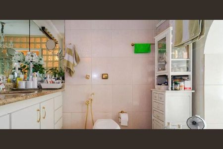 Casa à venda com 4 quartos, 400m² em Jardim Panorama, São Paulo