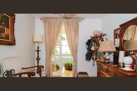 Casa à venda com 4 quartos, 400m² em Jardim Panorama, São Paulo