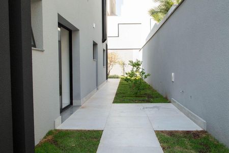 Casa à venda com 524m², 5 quartos e 6 vagas