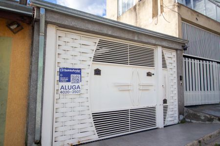 Casa para alugar com 150m², 2 quartos e 1 vaga Casa para alugar com 150m², 2 quartos e 1 vagaFachada