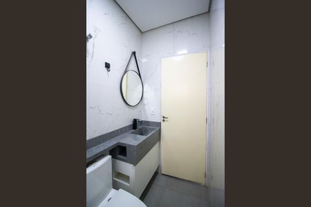 Casa para alugar com 150m², 2 quartos e 1 vaga Casa para alugar com 150m², 2 quartos e 1 vagaBanheiro