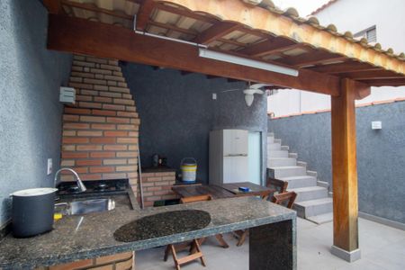 Casa para alugar com 150m², 2 quartos e 1 vaga Casa para alugar com 150m², 2 quartos e 1 vagaArea Externa