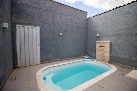 Casa para alugar com 150m², 2 quartos e 1 vaga Casa para alugar com 150m², 2 quartos e 1 vagaArea Externa