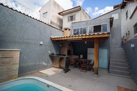 Casa para alugar com 150m², 2 quartos e 1 vaga Casa para alugar com 150m², 2 quartos e 1 vagaArea Externa