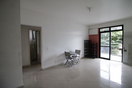 Apartamento à venda com 80m², 2 quartos e 1 vagaSala