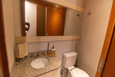 Apartamento à venda com 331m², 5 quartos e 3 vagasLavabo