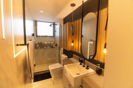 Apartamento à venda com 331m², 5 quartos e 3 vagasBanheiro da Suíte 2