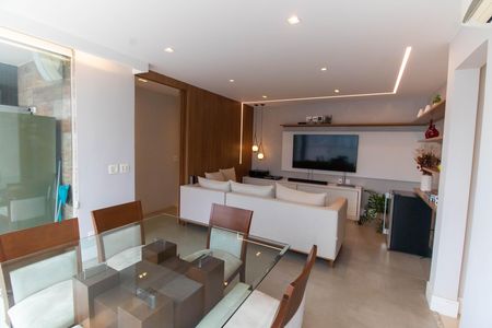 Apartamento à venda com 331m², 5 quartos e 3 vagasSala 2