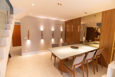 Apartamento à venda com 331m², 5 quartos e 3 vagasSala