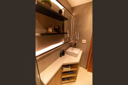 Apartamento à venda com 331m², 5 quartos e 3 vagasBanheiro Social
