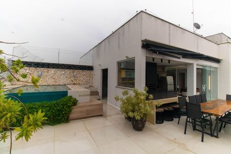 Apartamento à venda com 331m², 5 quartos e 3 vagasCobertura