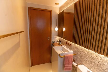 Apartamento à venda com 331m², 5 quartos e 3 vagasBanheiro Social