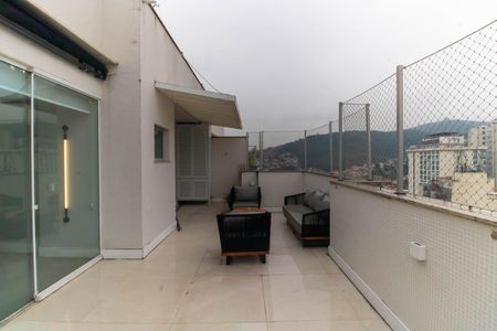 Apartamento à venda com 331m², 5 quartos e 3 vagasCobertura