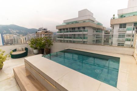 Apartamento à venda com 331m², 5 quartos e 3 vagasCobertura