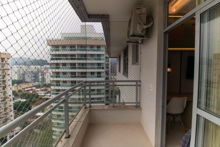 Apartamento à venda com 331m², 5 quartos e 3 vagasVaranda da Suíte 2