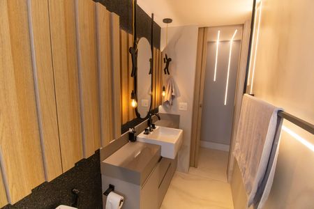 Apartamento à venda com 331m², 5 quartos e 3 vagasBanheiro da Suíte 2