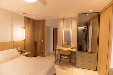 Apartamento à venda com 331m², 5 quartos e 3 vagasSuíte 1
