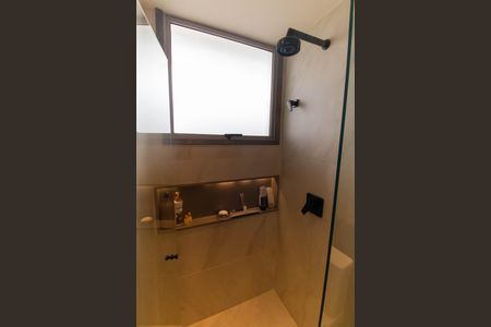 Apartamento à venda com 331m², 5 quartos e 3 vagasBanheiro da Suíte 2