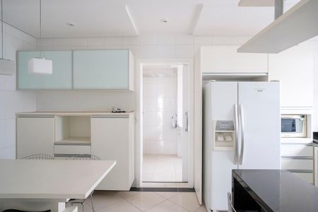 Apartamento à venda com 171m², 3 quartos e 3 vagasCozinha