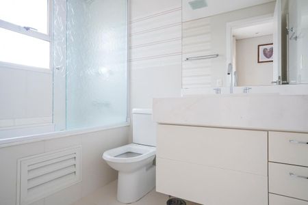 Apartamento à venda com 171m², 3 quartos e 3 vagasBanheiro da suíte 1