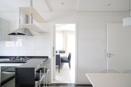 Apartamento à venda com 171m², 3 quartos e 3 vagasCozinha
