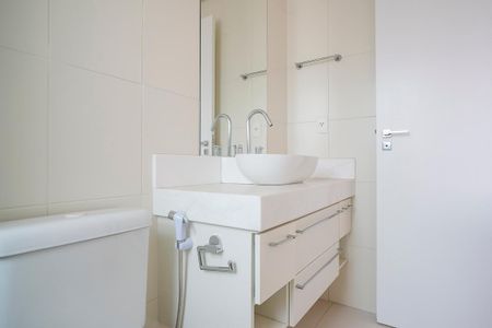 Apartamento à venda com 171m², 3 quartos e 3 vagasBanheiro da suíte 3