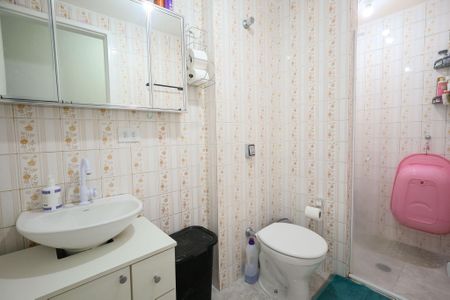 Apartamento à venda com 85m², 3 quartos e 1 vaga Apartamento à venda com 85m², 3 quartos e 1 vagaBanheiro Social